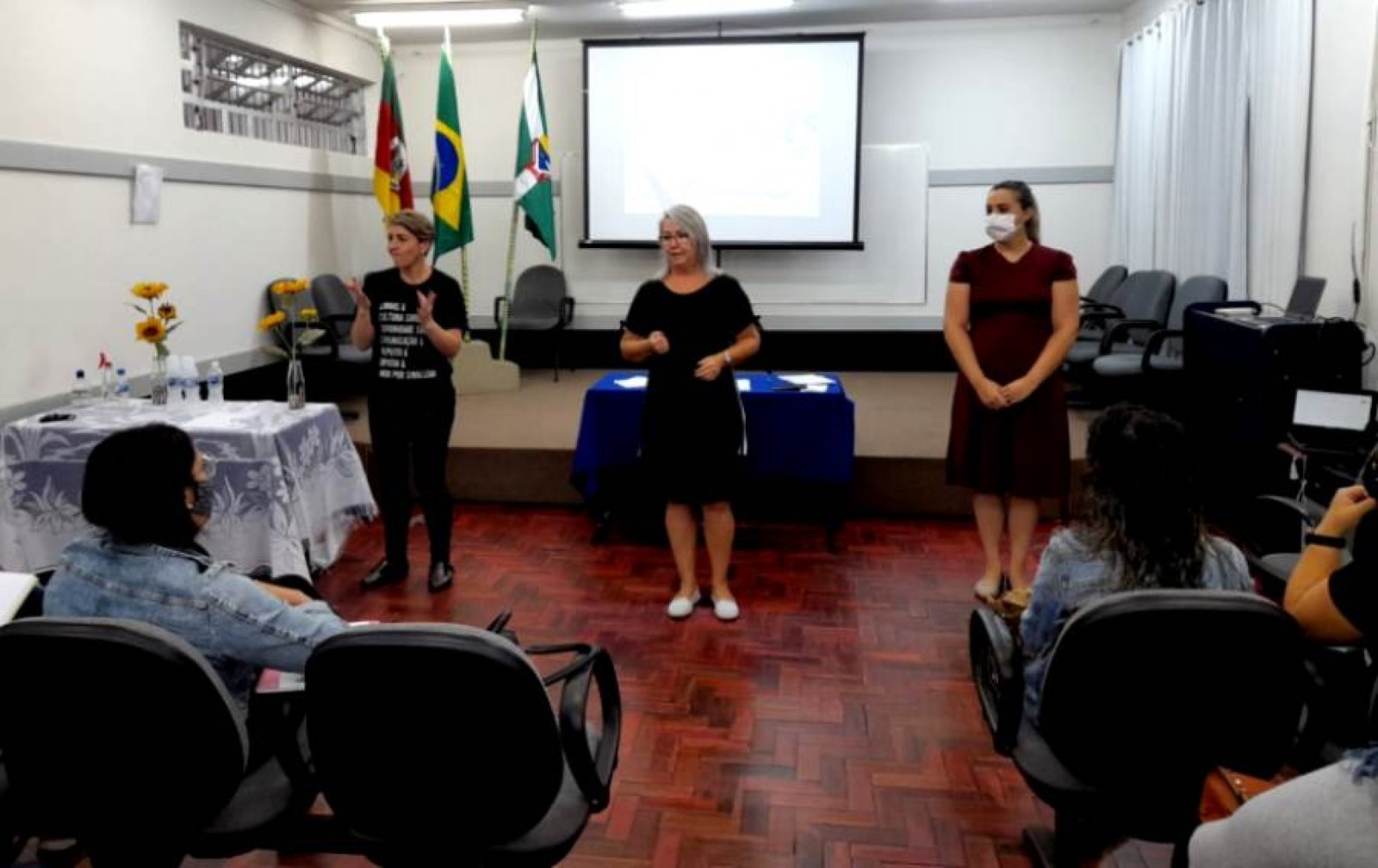 Prefeitura oferece curso de líbras gratuito