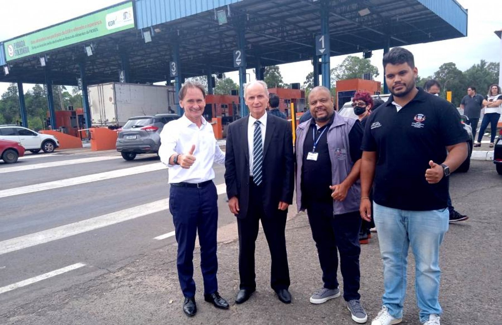 Pedágios passam a receber alimentos para doações