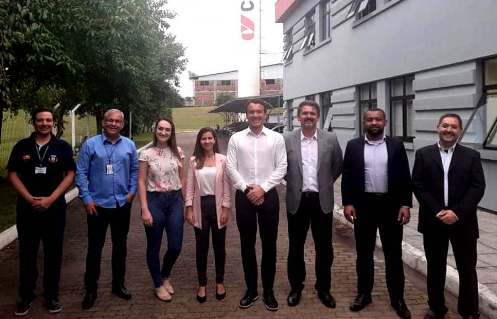 Prefeito visitou a fábrica da Comexi na cidade