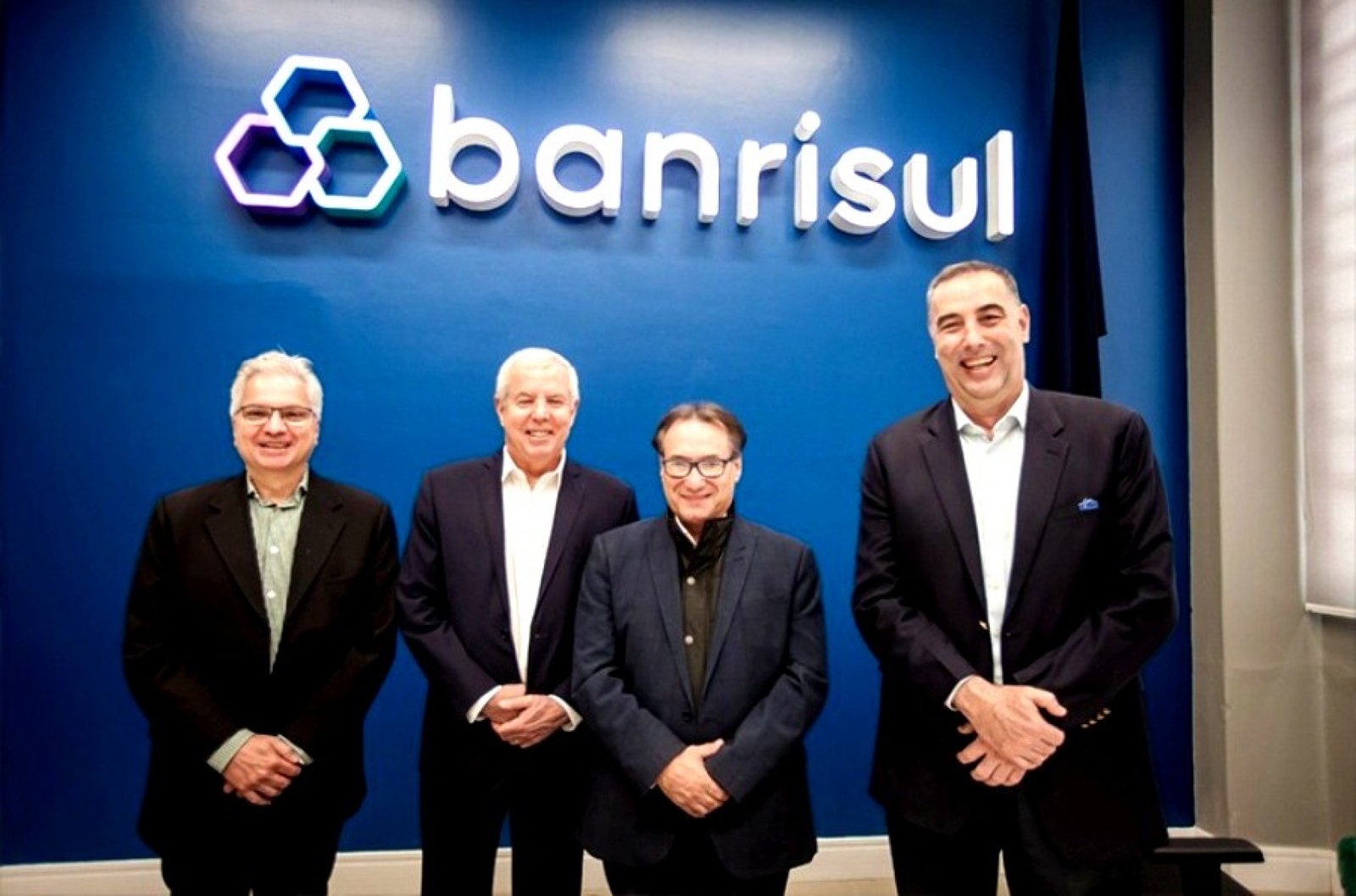 Banrisul apresenta nova marca e conceito