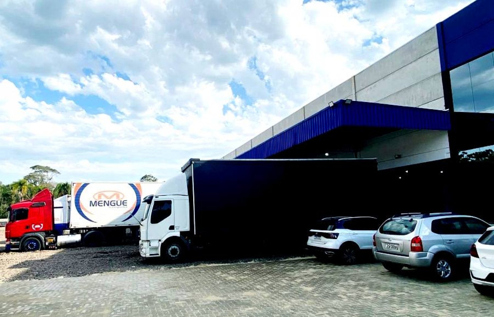 Inaugurada unidade da Mengue Transportes em Portão