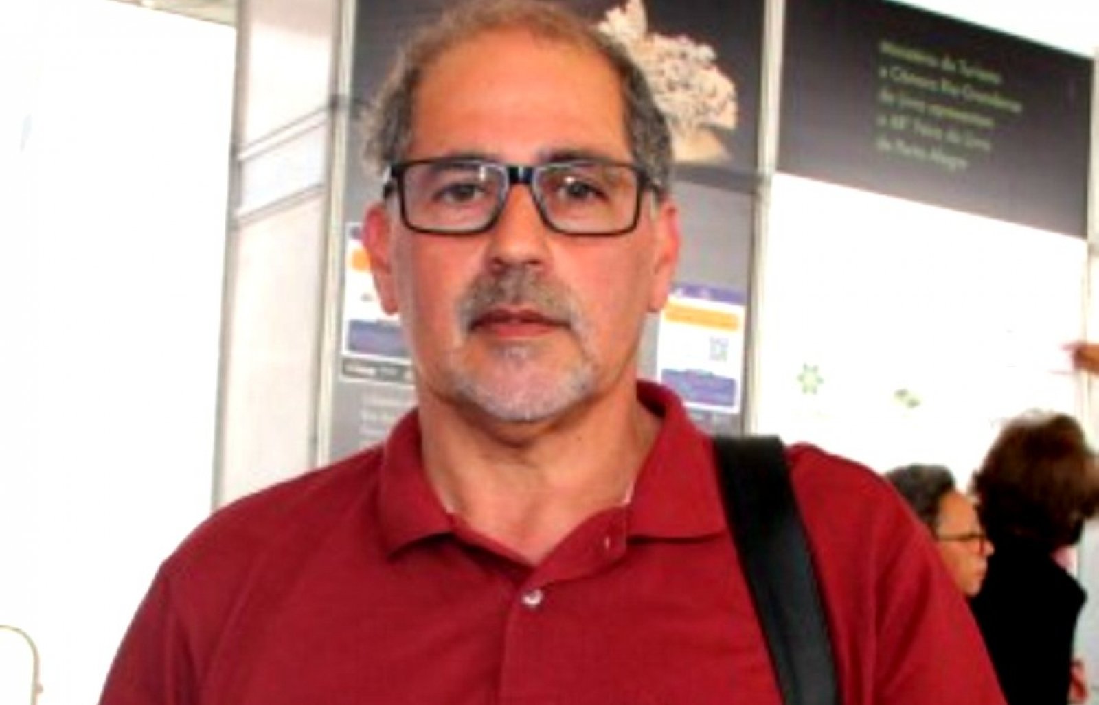 Vladimir Cunha Santos lançou novo livro na  Feira de Porto Alegre