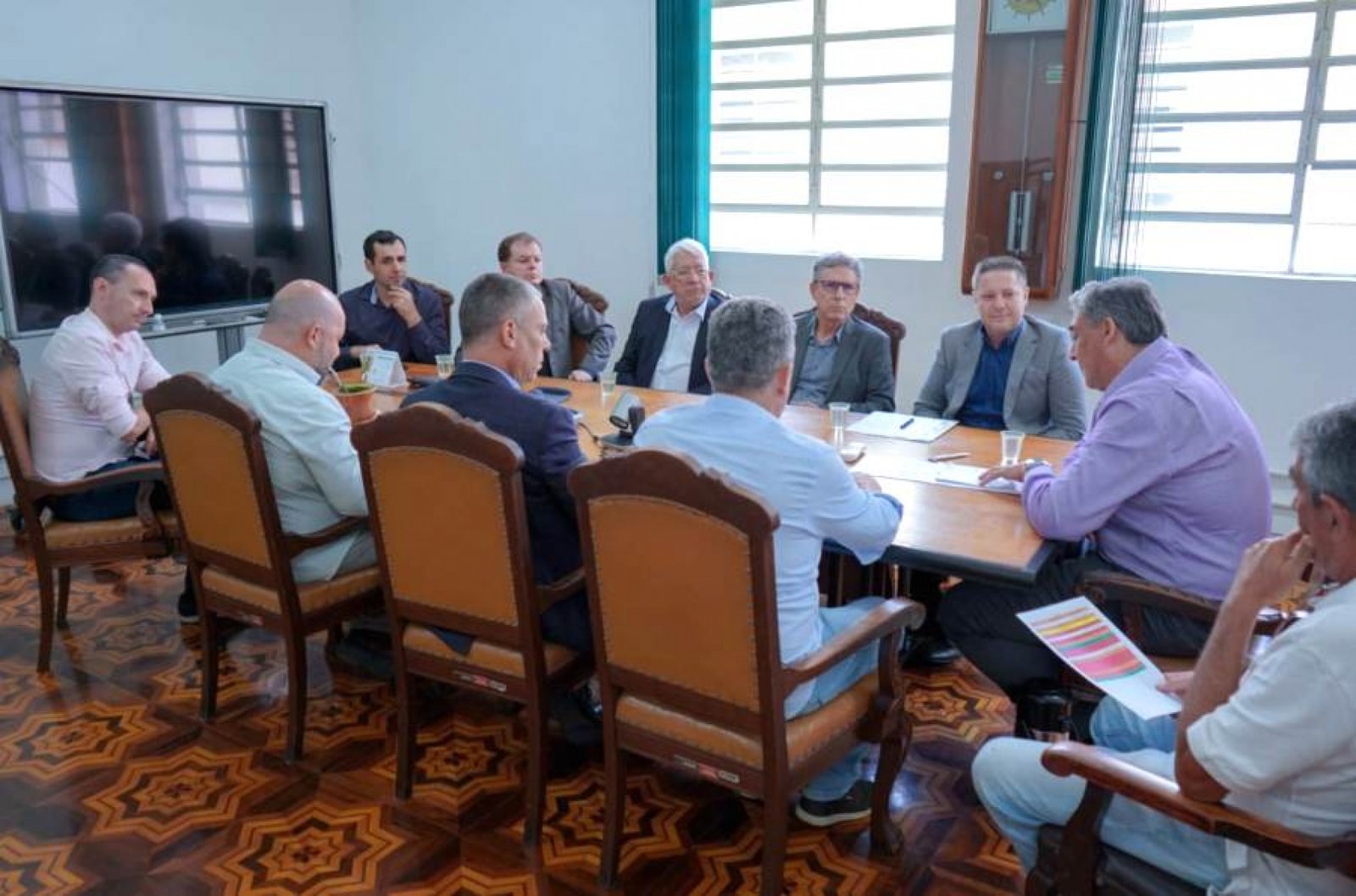 GOVERNO DO ESTADO SE REÚNE COM PREFEITURAS PARA TRATAR DA ESTIAGEM