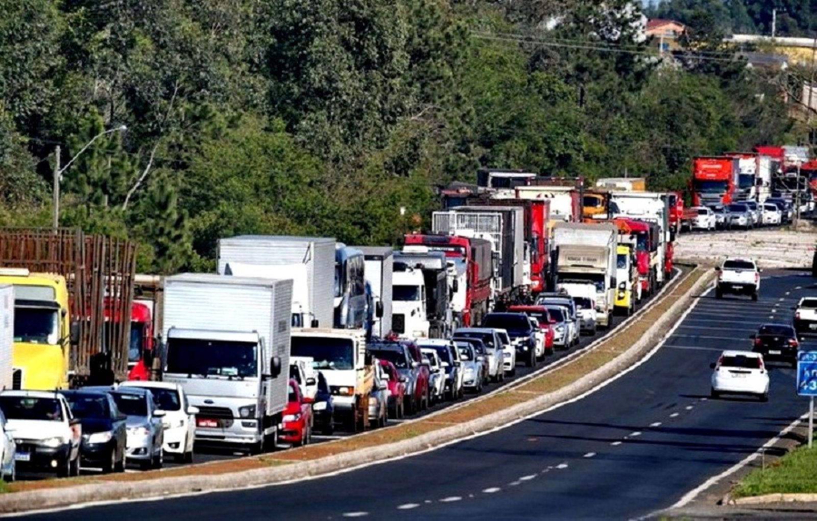 Prefeito e vereadores cobram em Brasília construção de viadutos na BR 386