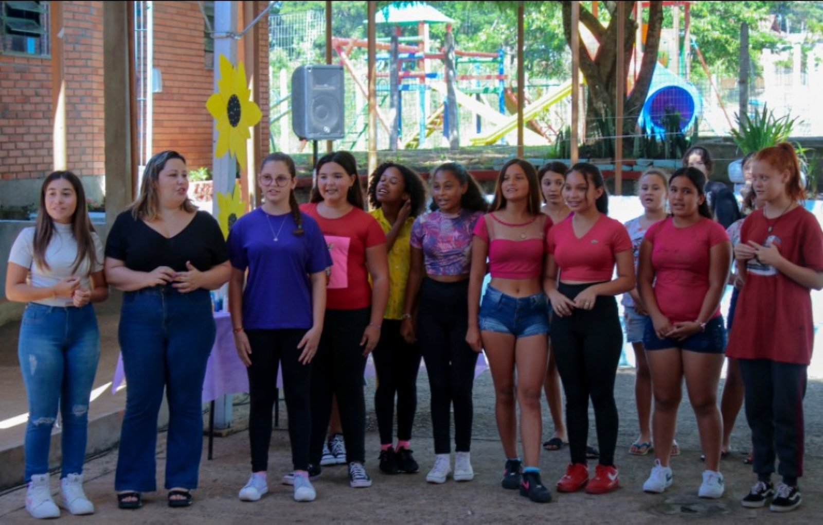 Prefeitura investe 55 mil reais em absorventes para alunas das escolas municipais