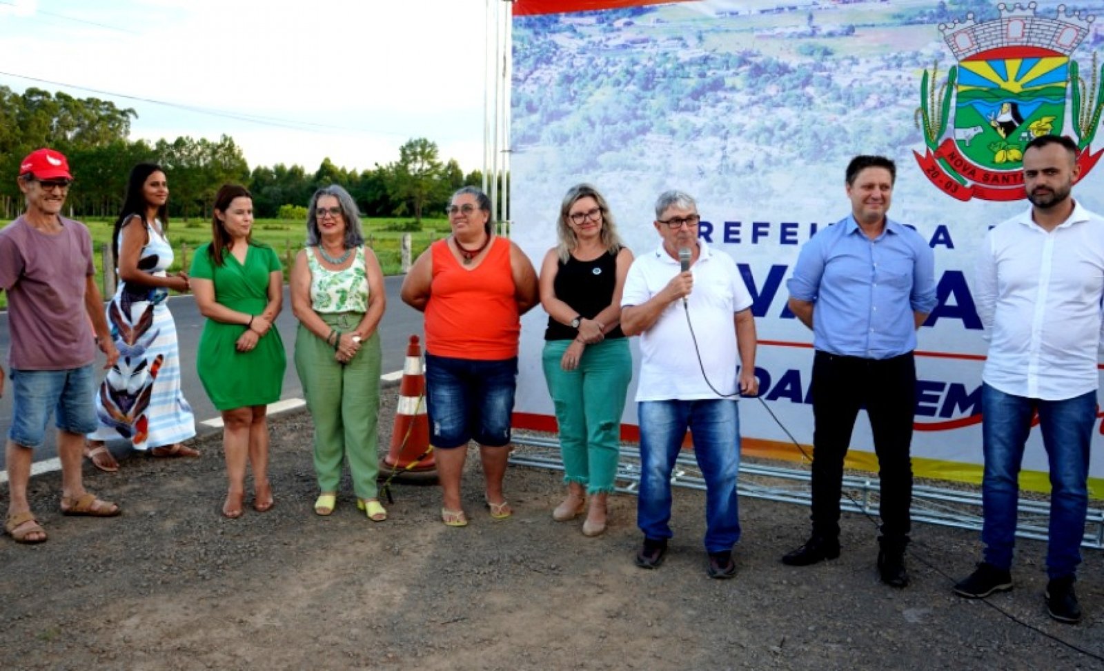 Prefeitura entrega mais uma obra de pavimentação no município