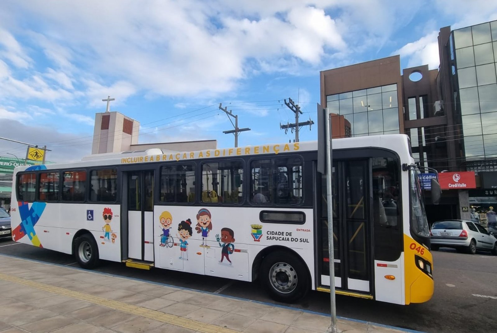 Novos ônibus passam a circular na cidade