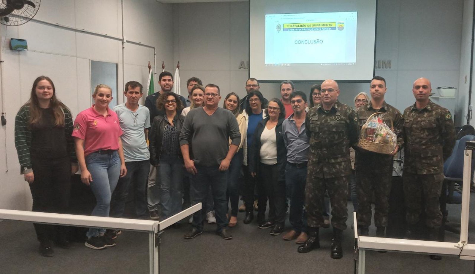 AGRICULTURA FAMILIAR PODERÁ FORNECER ALIMENTOS AO EXÉRCITO