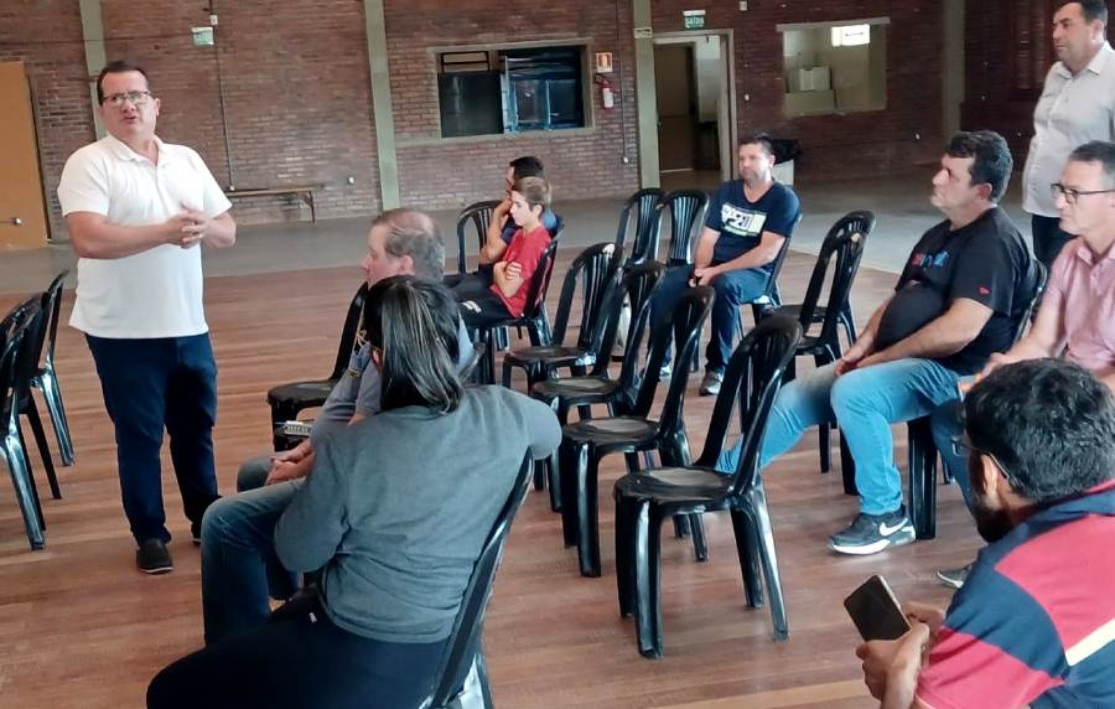 Secretarias de Agricultura e Meio Ambiente reuniram agricultores em Nova Santa Rita