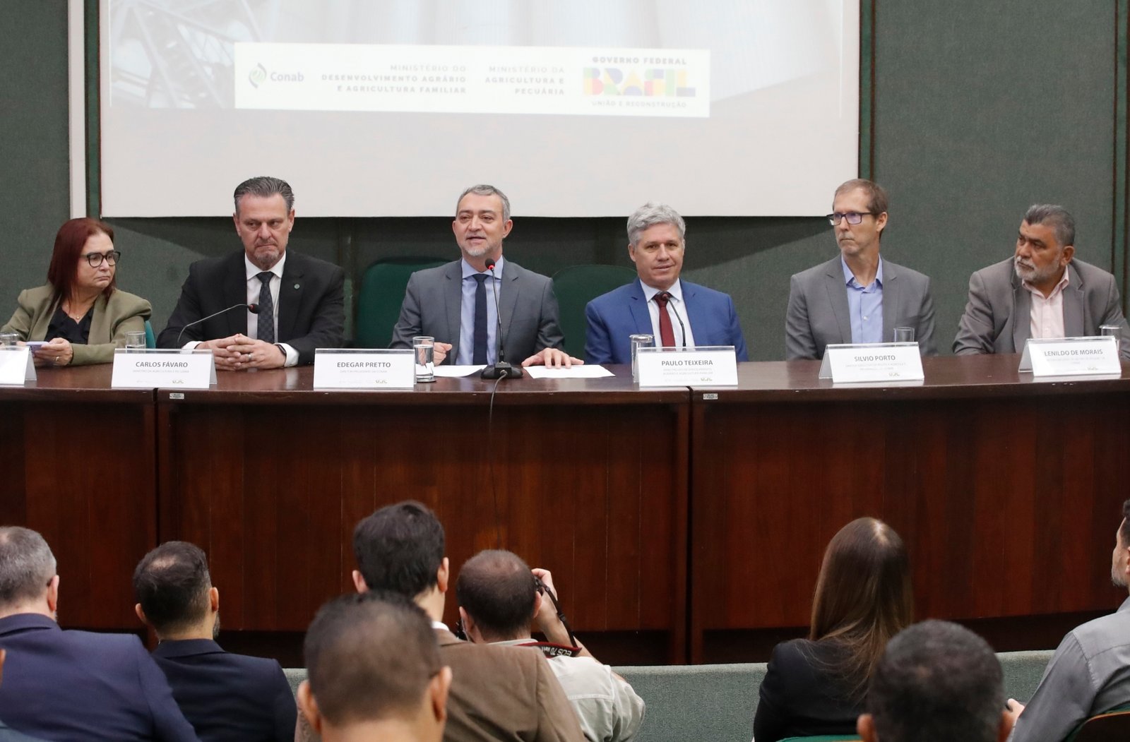 Formação de estoque público é retomada