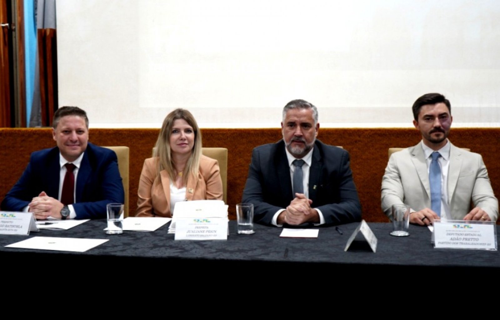Battistella representa prefeitos gaúchos em evento com presença do ministro Pimenta