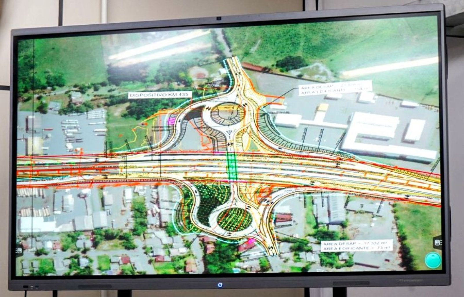 Reunião com moradores e empresários que serão afetados pela construção dos viadutos da BR-386