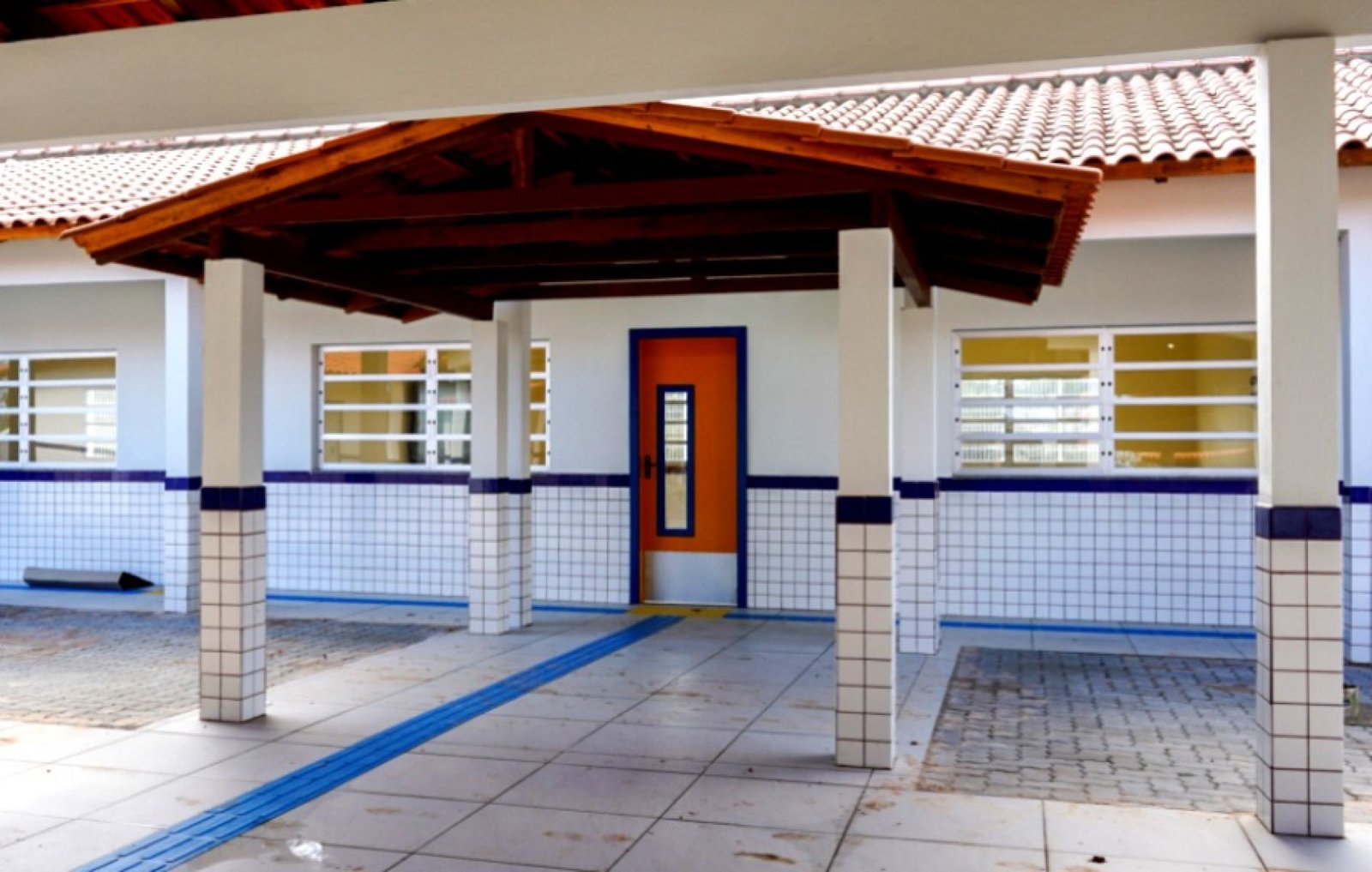 Inauguração da nova sede da Escola Municipal Álvaro Almeida