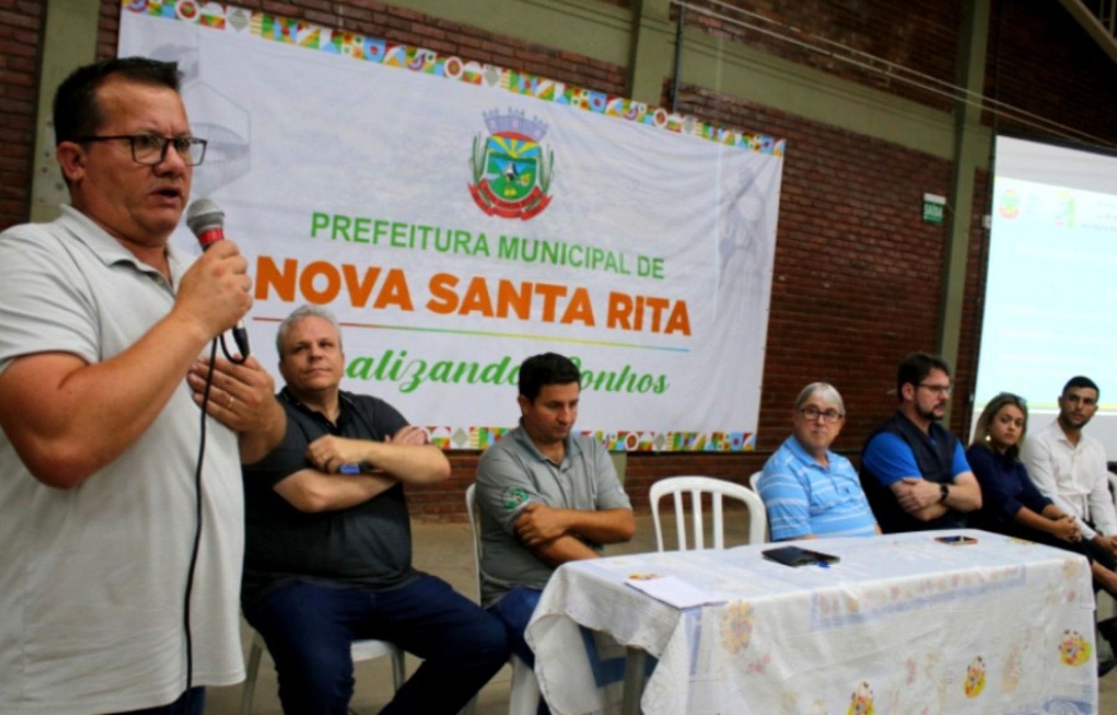 Secretaria Municipal de Agricultura relizou reunião com produtores