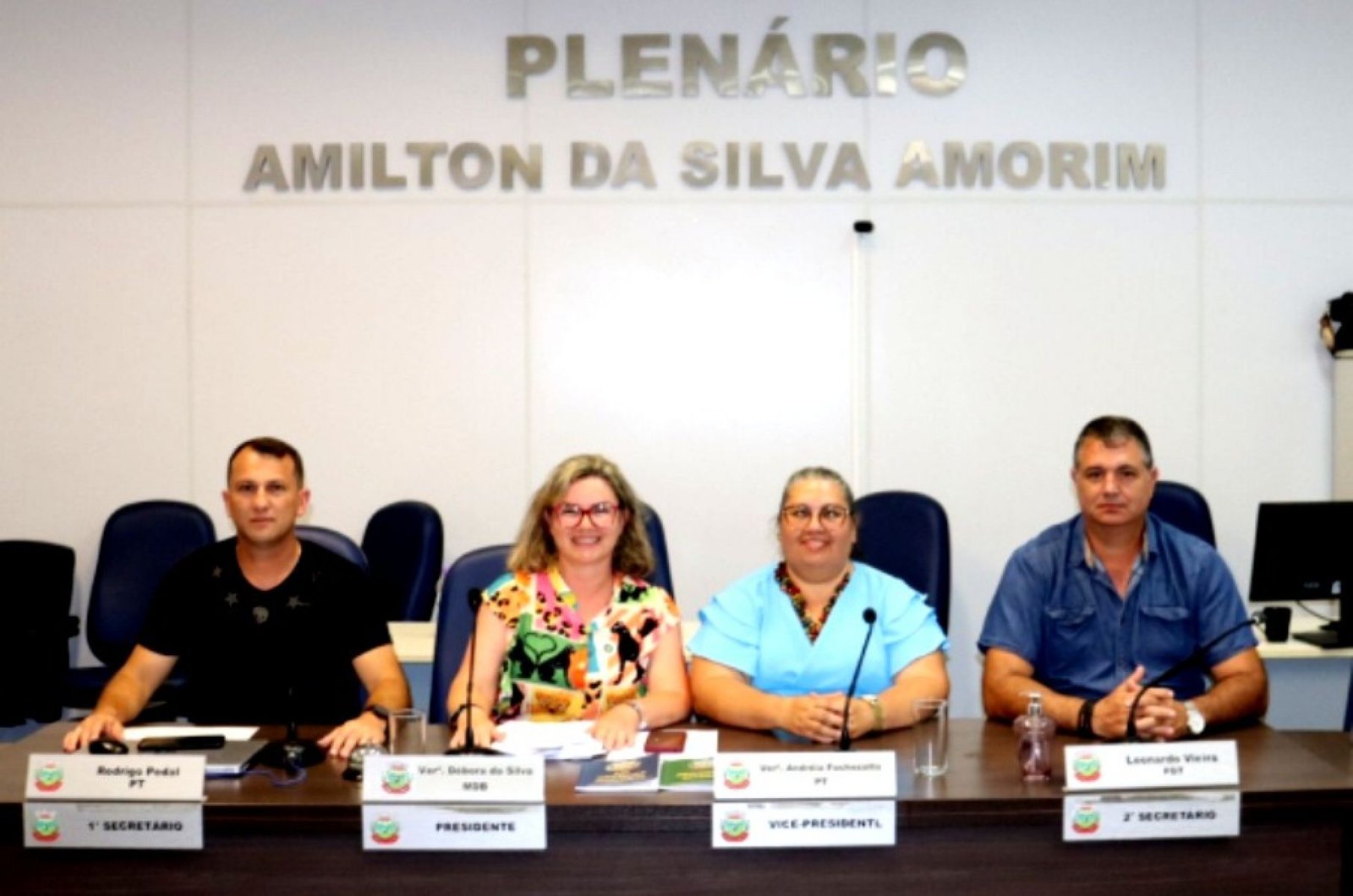 Vereadora Débora empossada presidente da Câmara de Nova Santa Rita