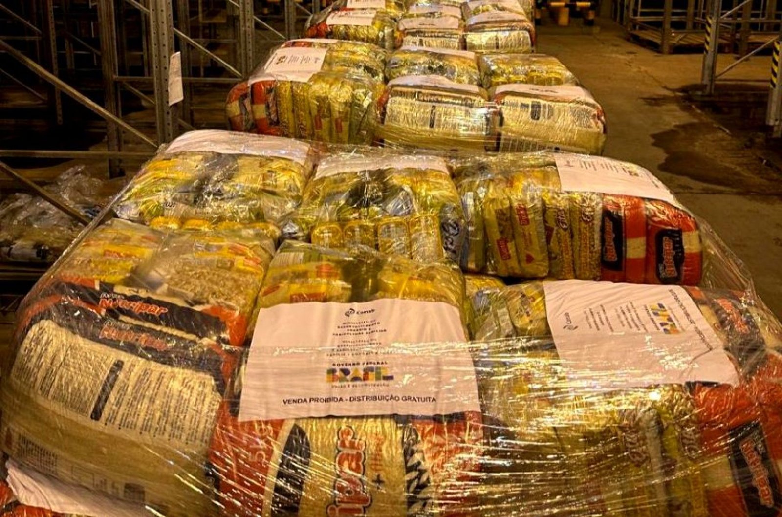Mais 45 mil cestas de alimentos da Conab começam a chegar ao estado