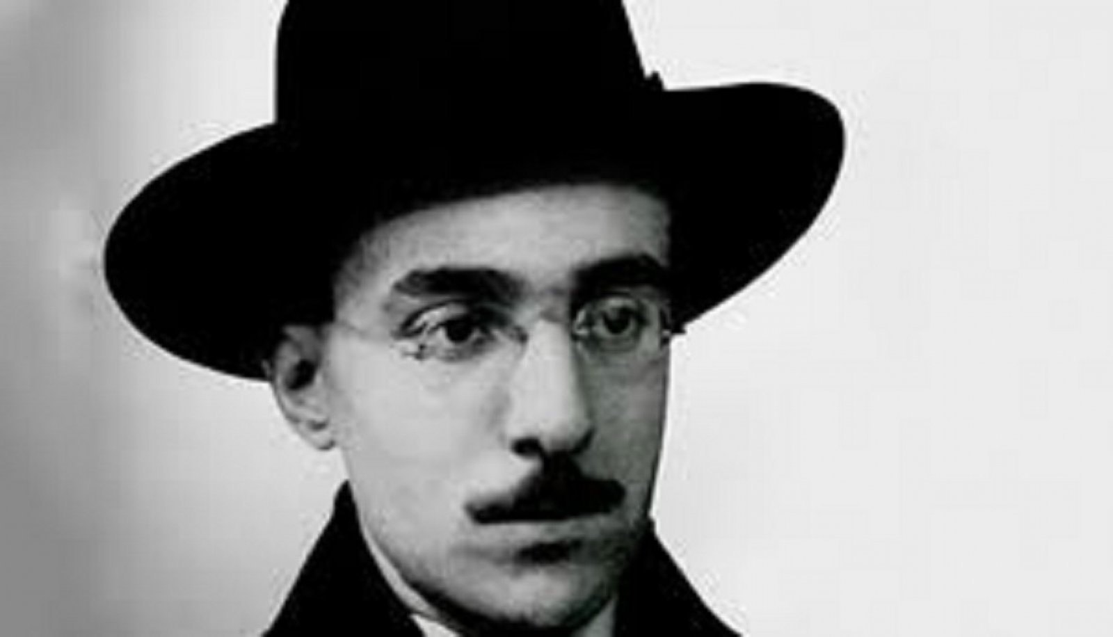 133 anos do poeta Fernando Pessoa