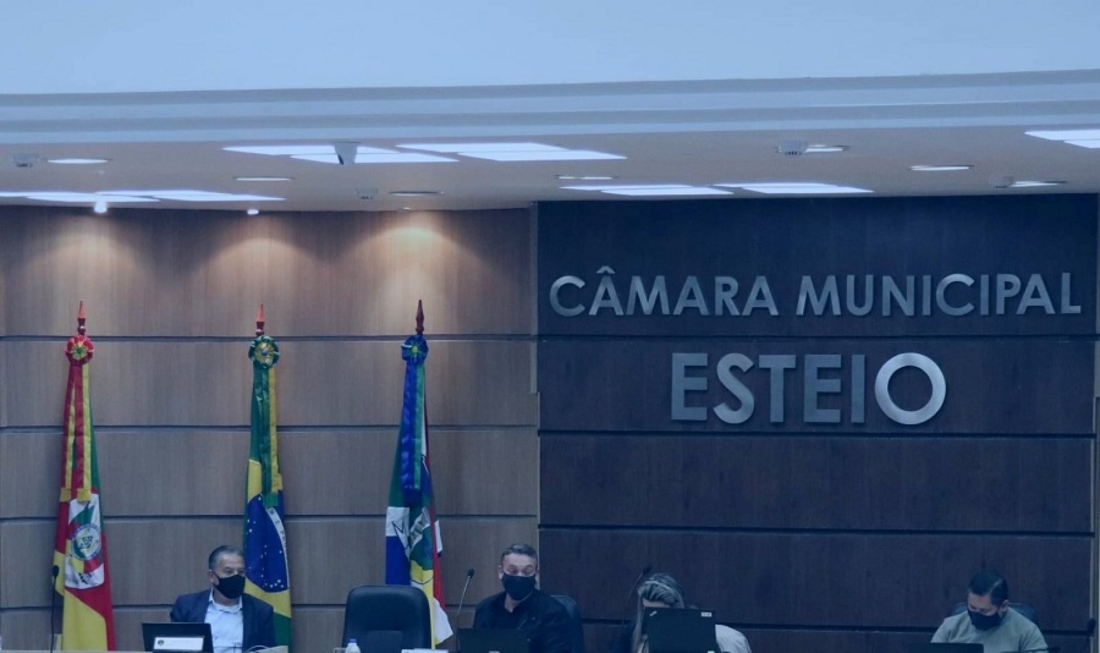 Prefeito entrega projeto de lei do Plano Plurianual à Câmara de Vereadores