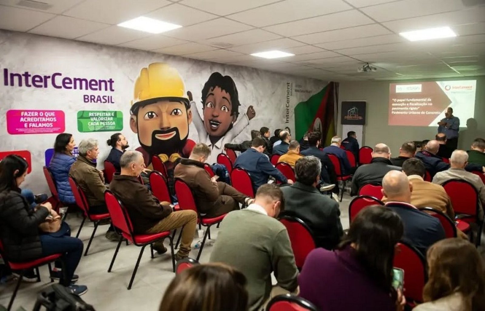 Imagem ilustrativa: InterCement Brasil promove seminário técnico sobre Pavimento Urbano de Concreto