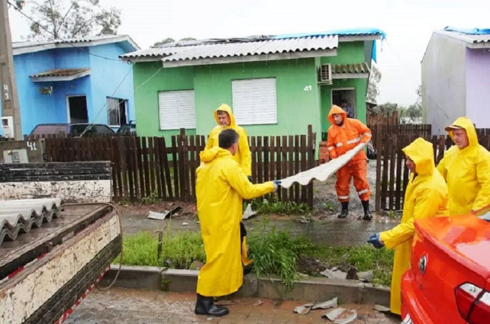 Imagem ilustrativa: Defesa Civil estadual atualiza balanço e evento meteorológico atinge 98 municípios