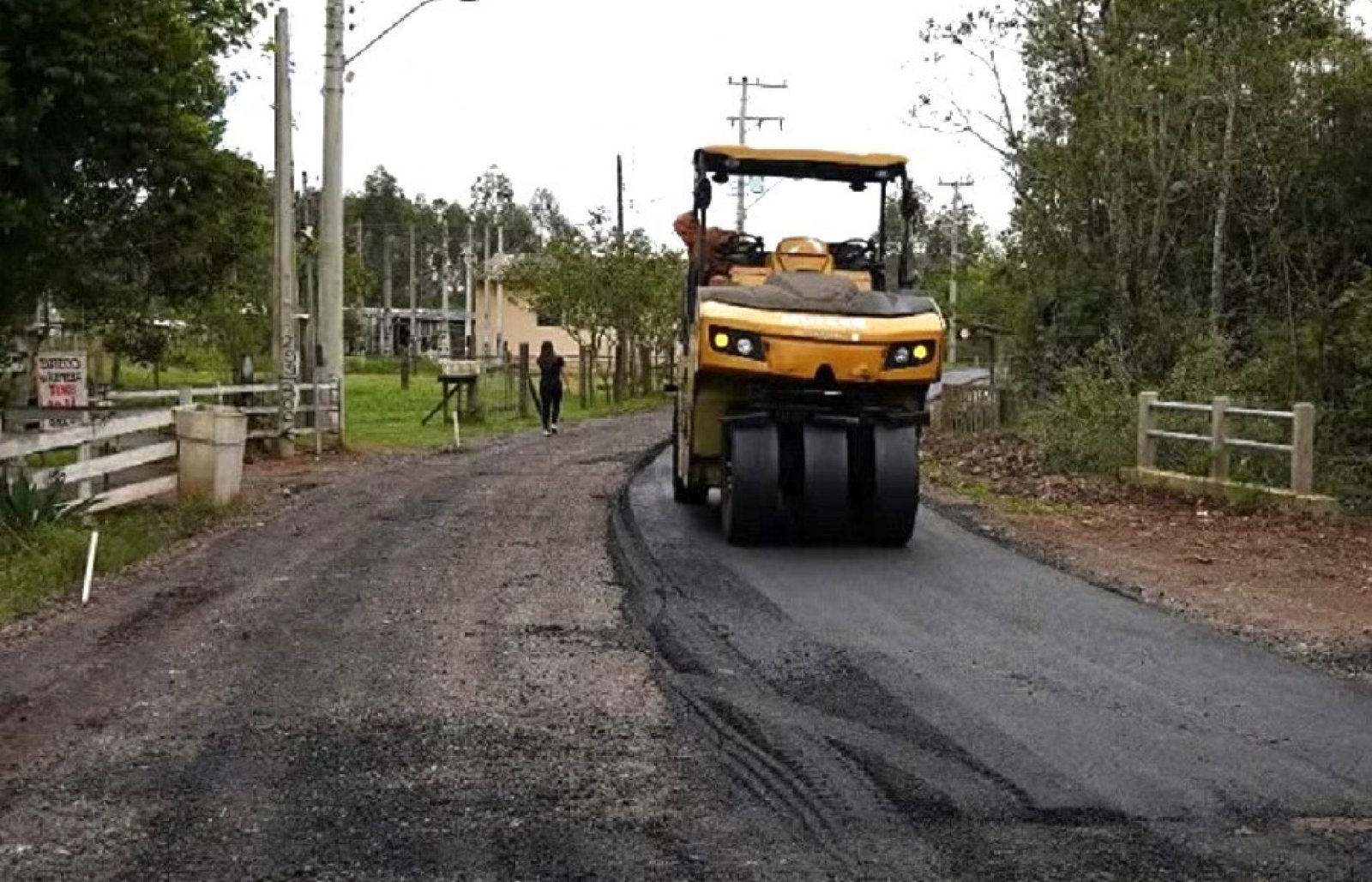 Imagem ilustrativa: Recapeamento da Estrada Fazenda dos Padres começa a ser executado