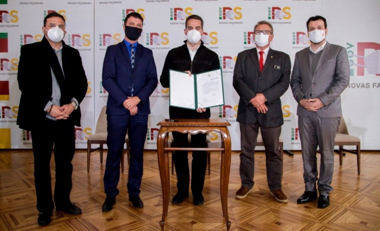 Governador sancionou lei que suspende o prazo de validade dos concursos públicos durante a pandemia