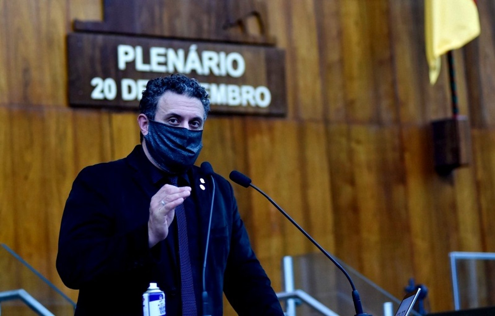 Assembleia aprova projeto de Issur que inclui biomédico no quadro de servidores do Estado