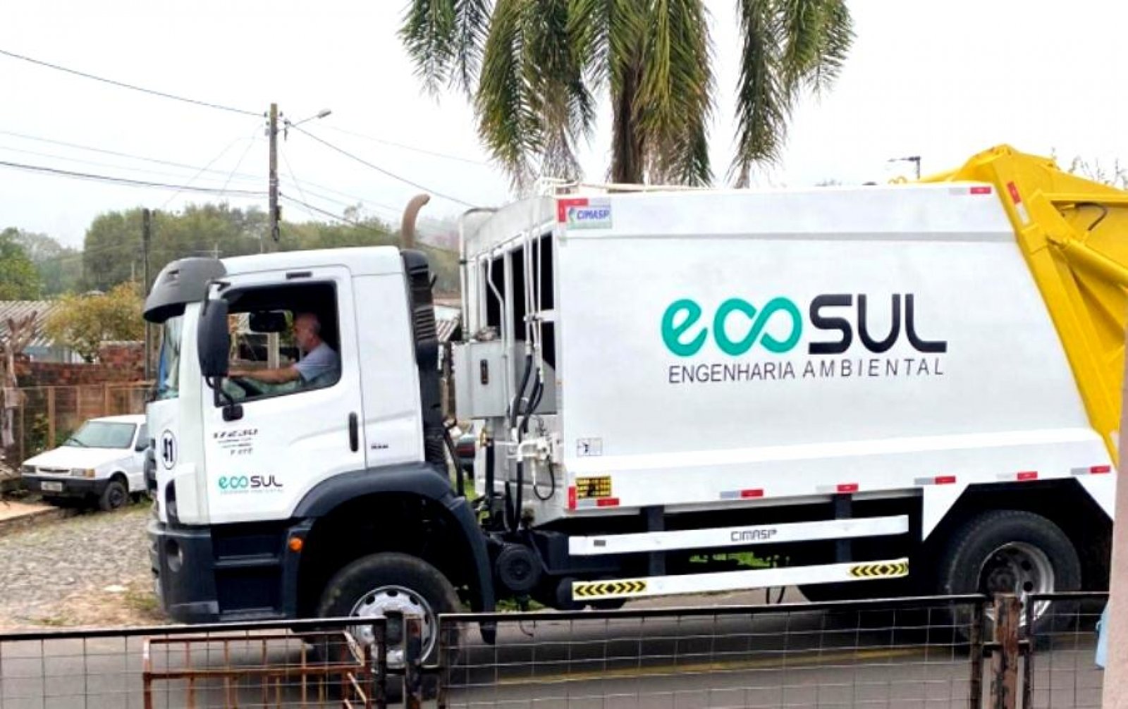 Nova empresa assumiu a coleta do lixo na cidade
