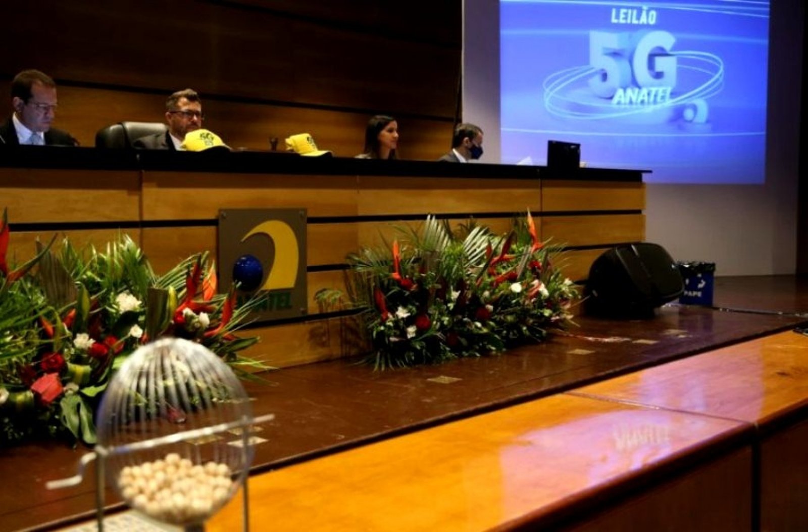Leilão do 5G movimenta 46,79 bilhões de reais