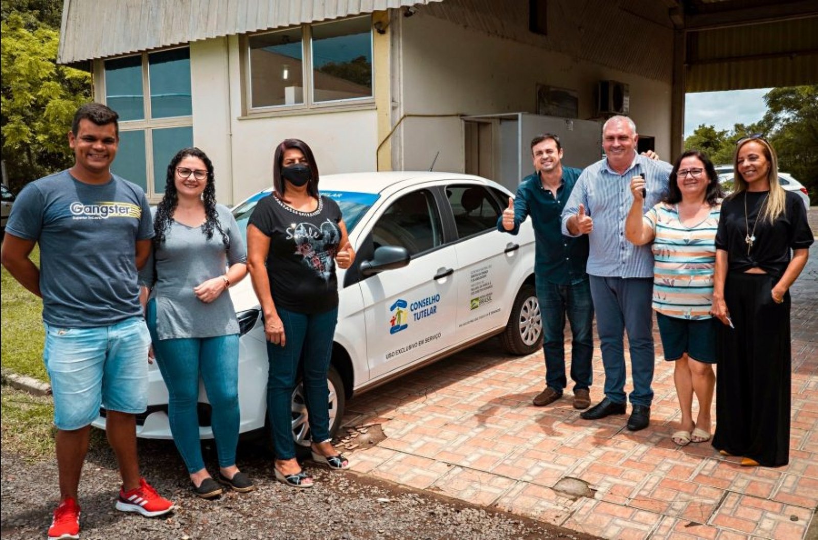 Entrega do novo automóvel para o Conselho Tutelar em Capela de Santana