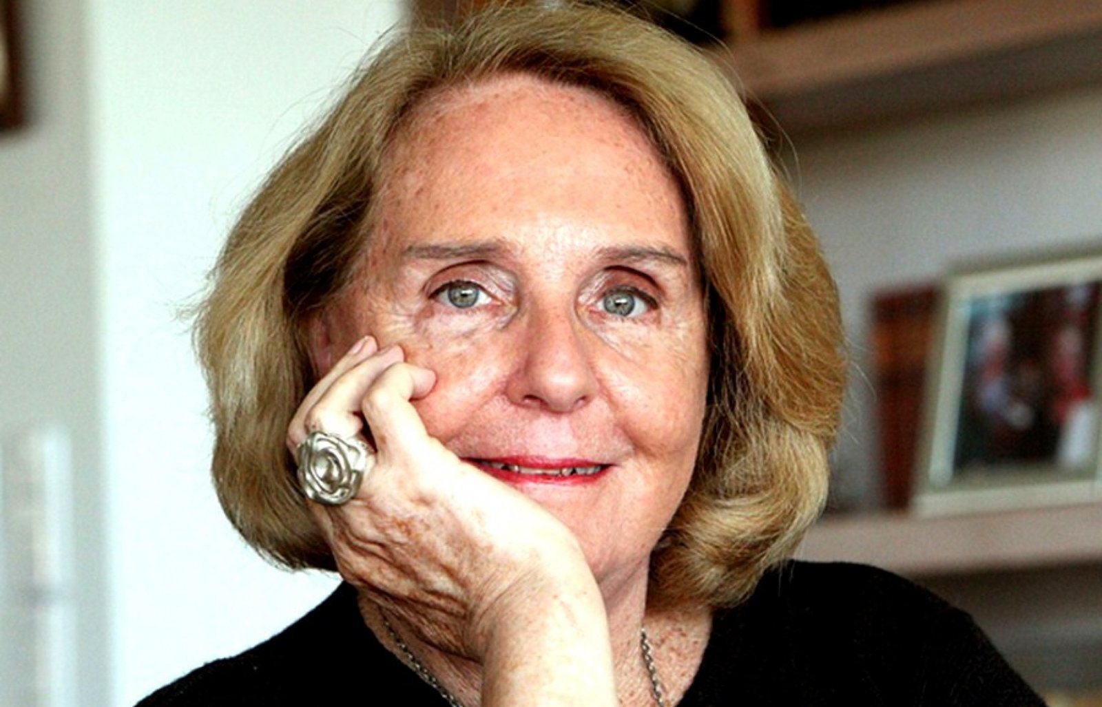 Escritora Lya Luft morre aos 83 anos em Porto Alegre