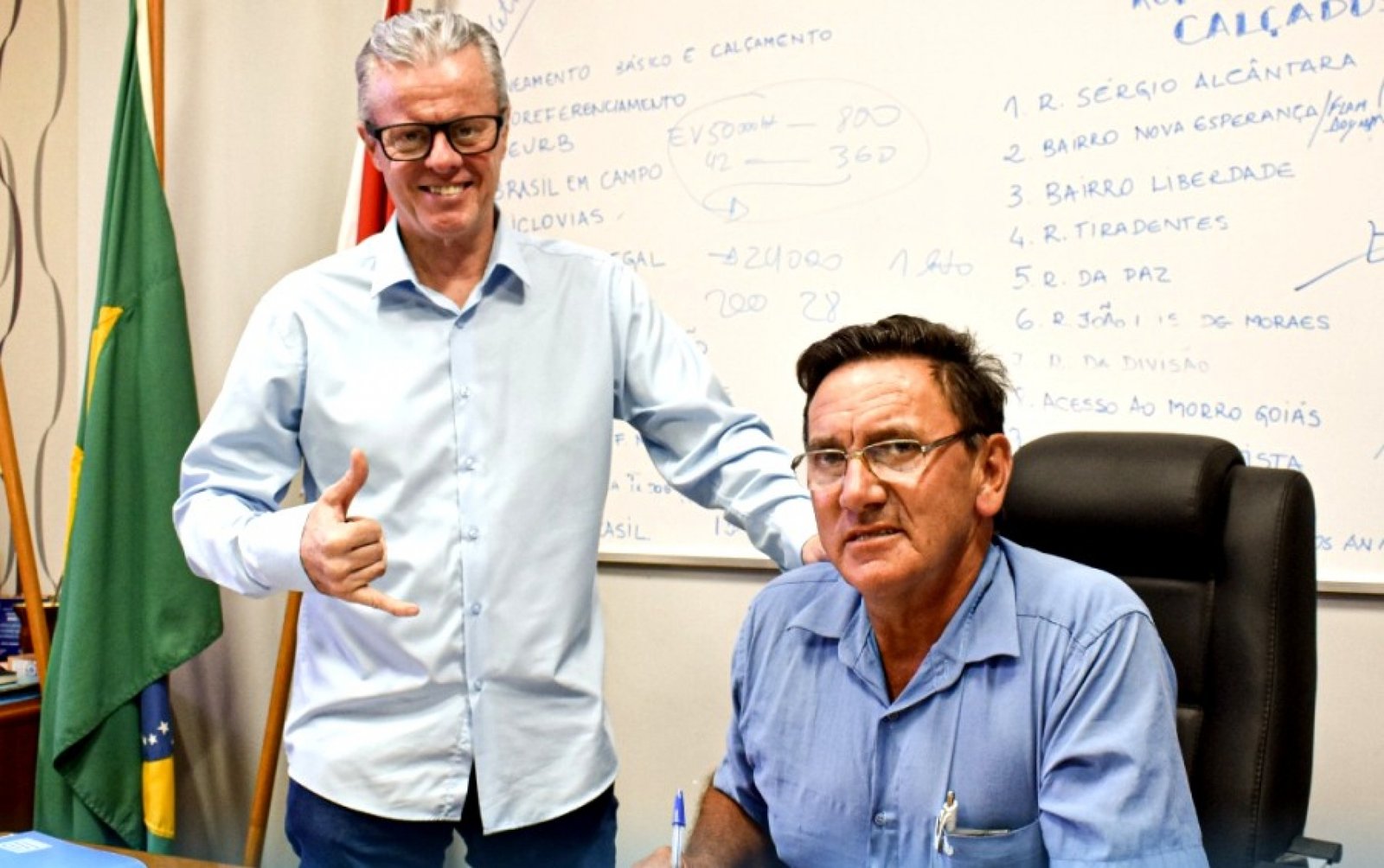 Ardêmio Dávila toma posse como Prefeito em exercício
